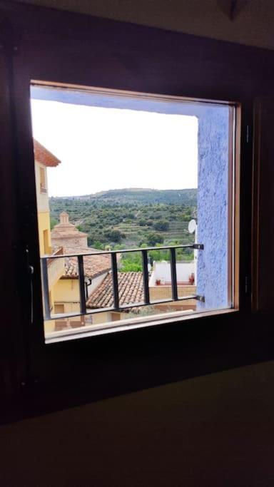 Crivillen Casa Rural La Criva מראה חיצוני תמונה