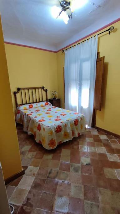 Crivillen Casa Rural La Criva מראה חיצוני תמונה